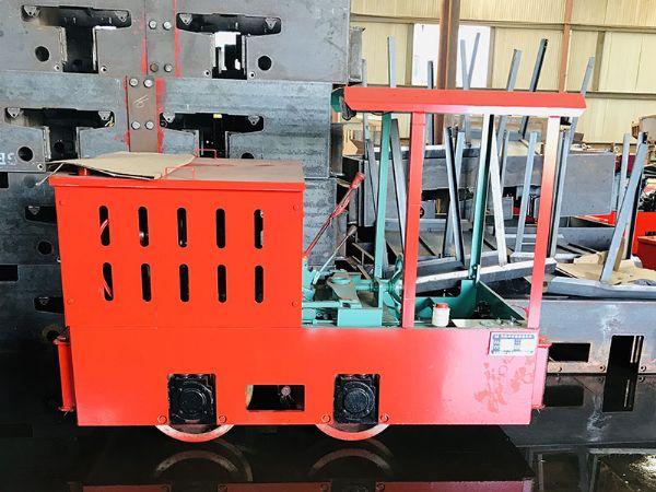 礦用柴油機(jī)車(chē)